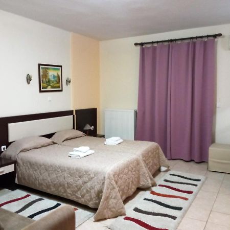 Hotel Panorama Áyios Pandeleḯmon Extérieur photo