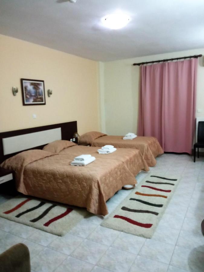 Hotel Panorama Áyios Pandeleḯmon Extérieur photo