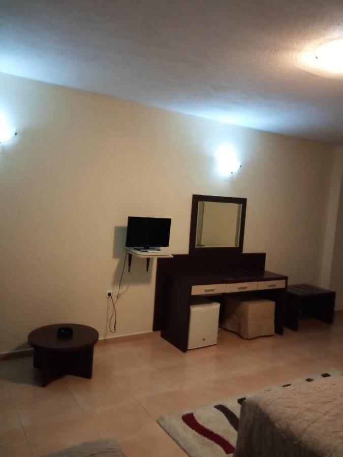 Hotel Panorama Áyios Pandeleḯmon Extérieur photo