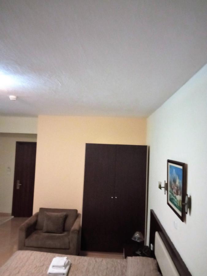Hotel Panorama Áyios Pandeleḯmon Extérieur photo