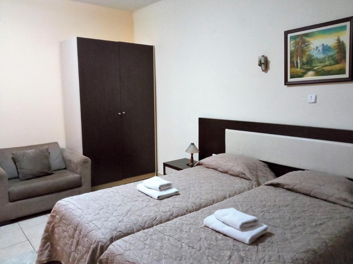 Hotel Panorama Áyios Pandeleḯmon Extérieur photo