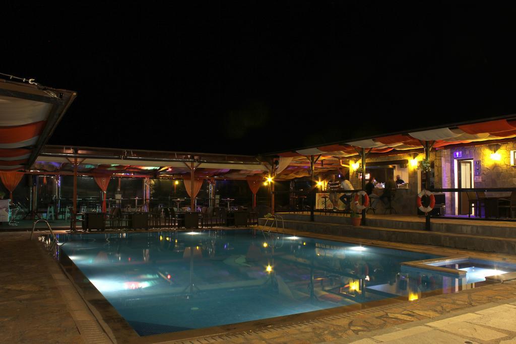 Hotel Panorama Áyios Pandeleḯmon Extérieur photo