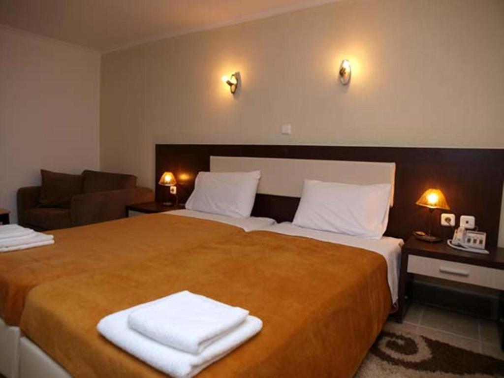 Hotel Panorama Áyios Pandeleḯmon Chambre photo