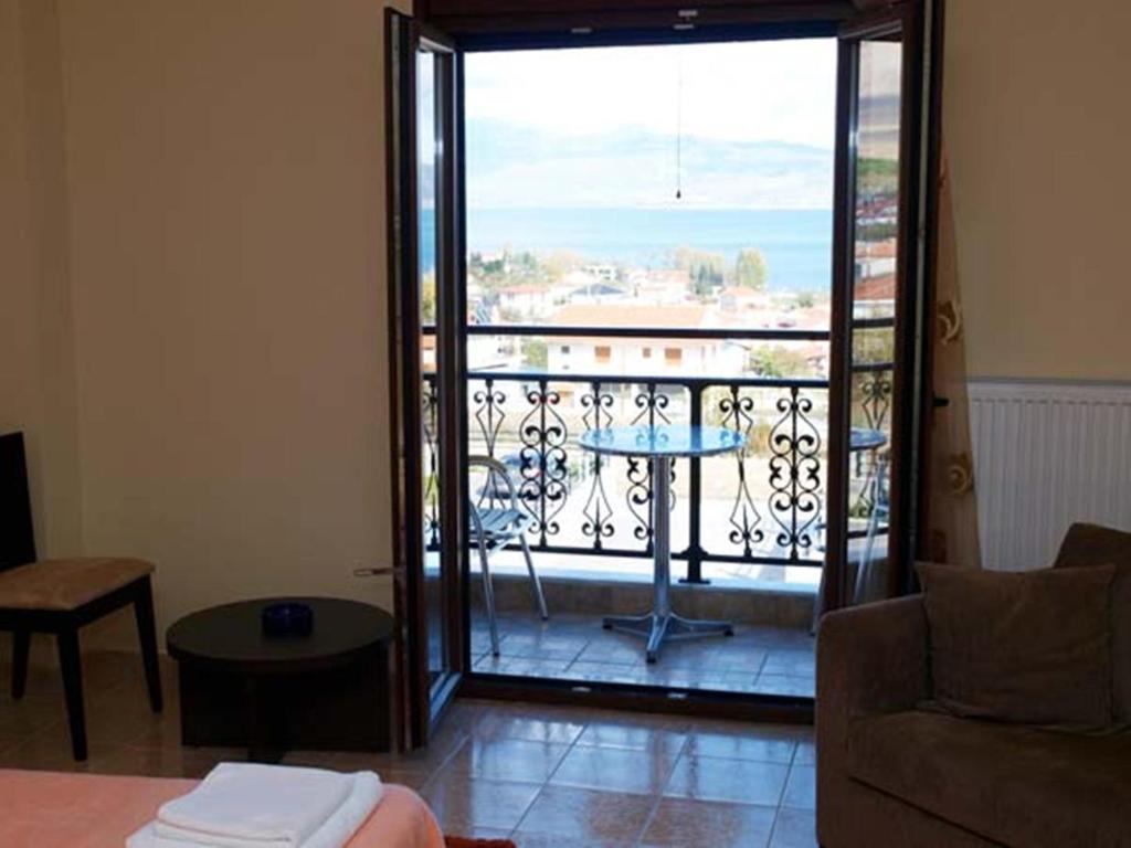 Hotel Panorama Áyios Pandeleḯmon Chambre photo