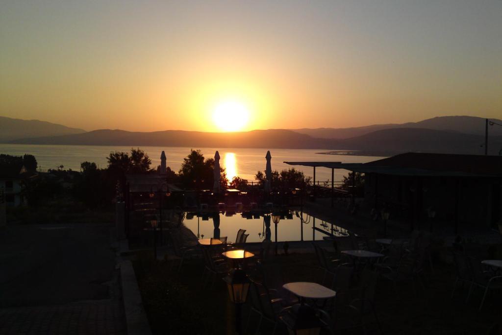 Hotel Panorama Áyios Pandeleḯmon Extérieur photo